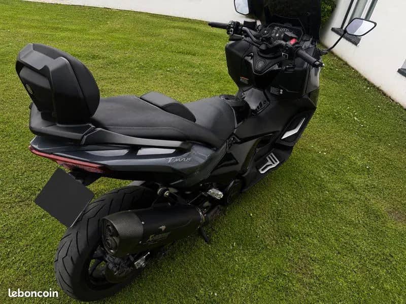 yamaha tmax 560 tech max · photo 1